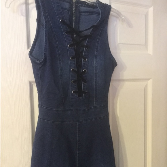 BLUE DENIM SLEEVELESS LACE UP JUMPSUIT - Picture 7 of 9